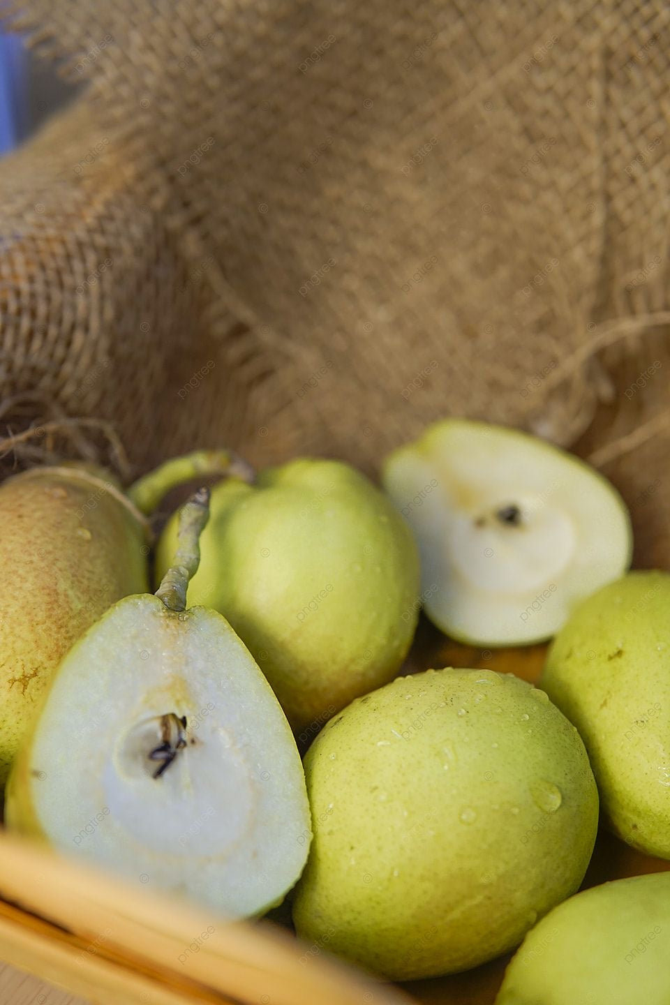 British Pear/Freesia